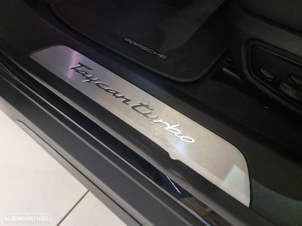 Porsche Taycan Turbo - 5