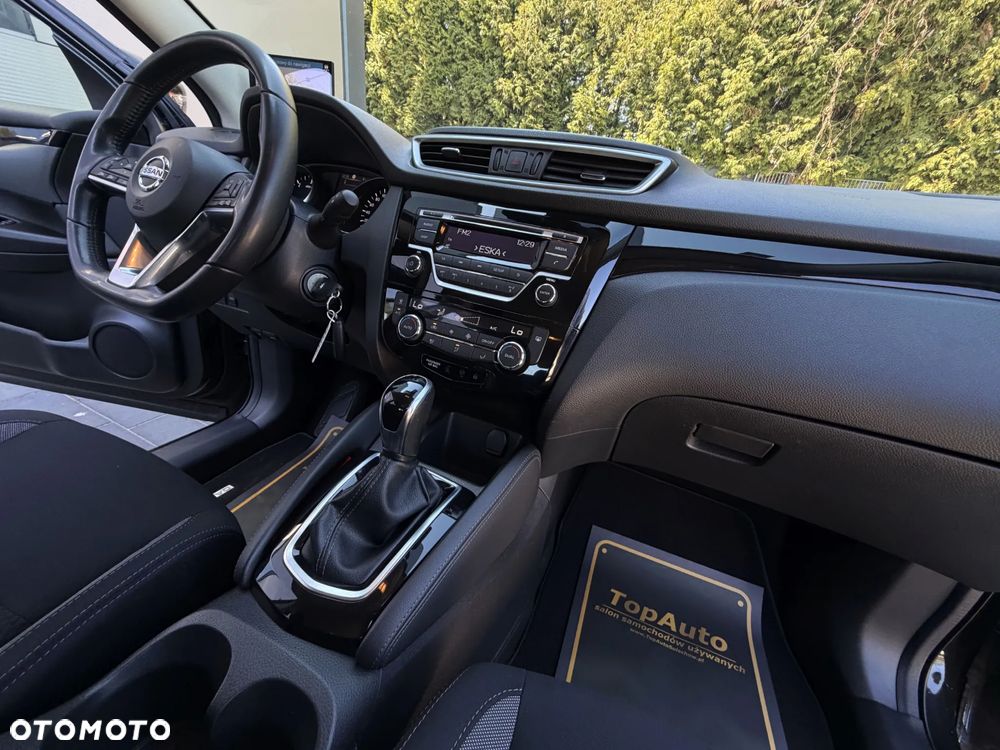 Nissan Qashqai 1.6 DCi N-Connecta Xtronic - 17