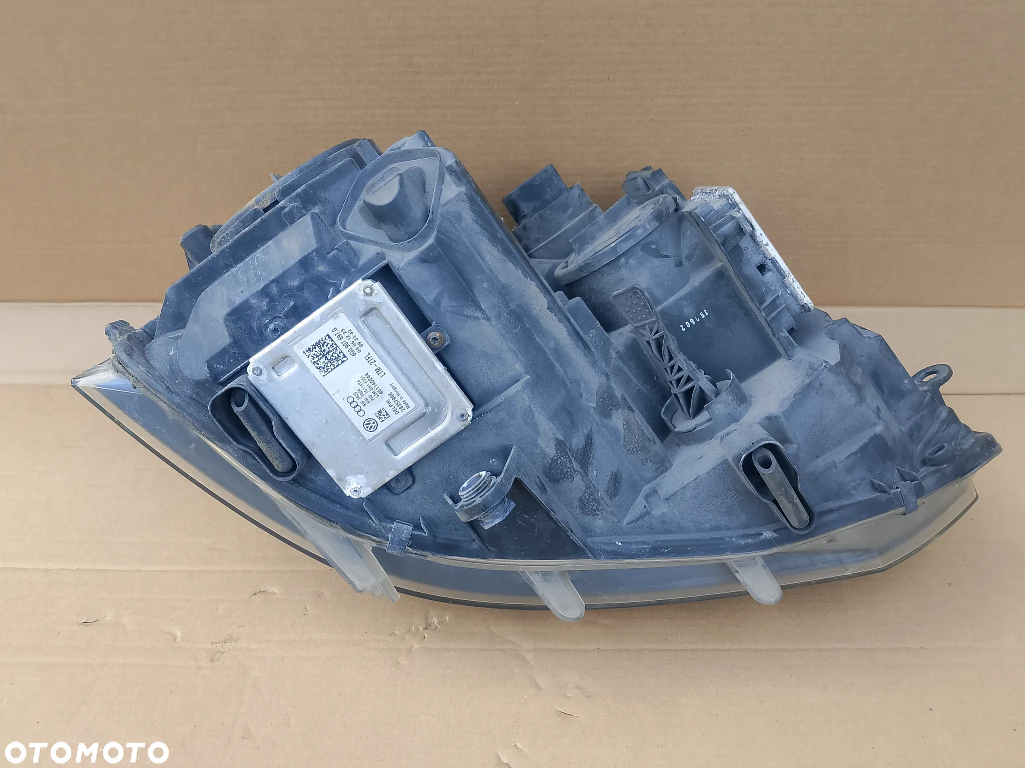 Lampa Bi-xenon lewy Volkswagen T5 Lift Europa 7E5941015 - 3