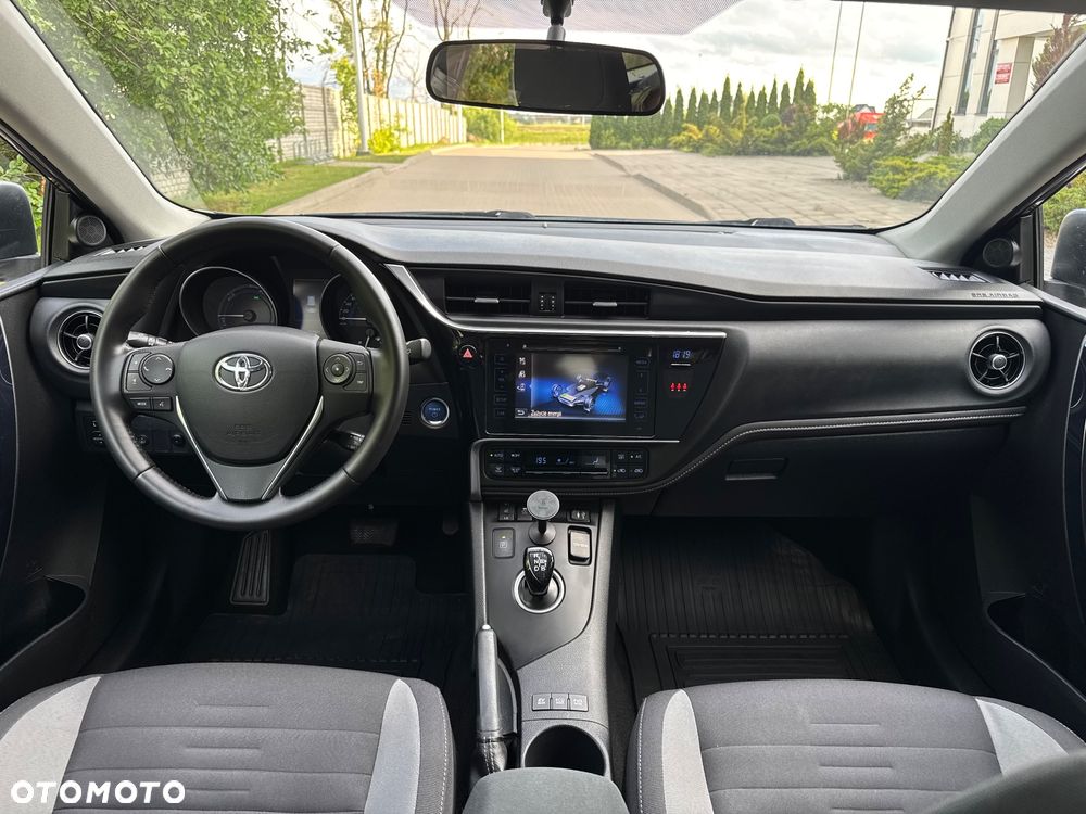 Toyota Auris Hybrid 135 Premium - 24