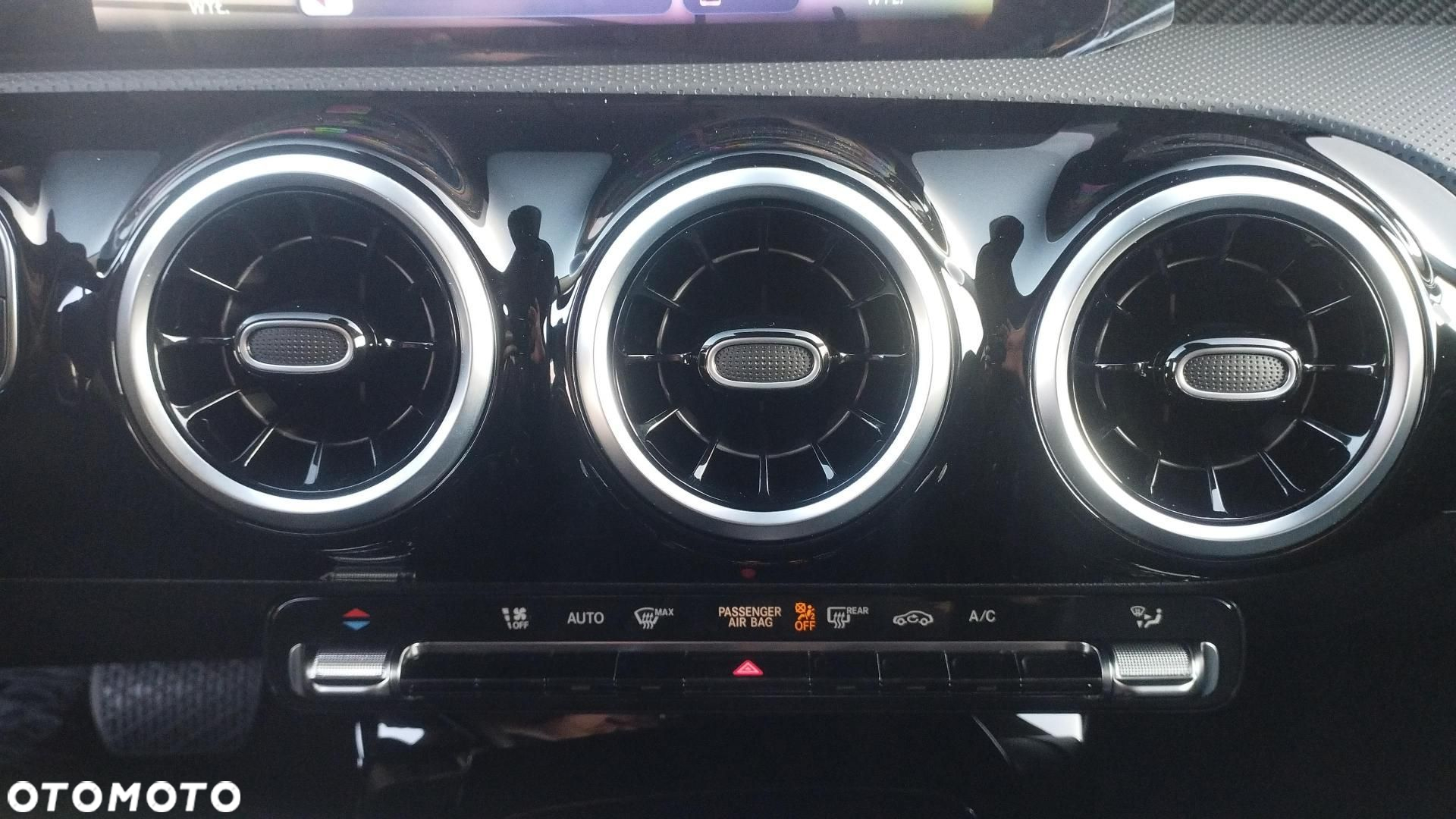 Mercedes-Benz CLA - 18
