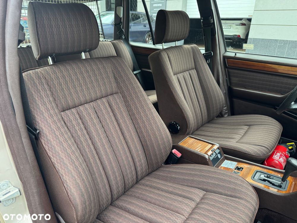 Mercedes-Benz W124 (1984-1993) - 21