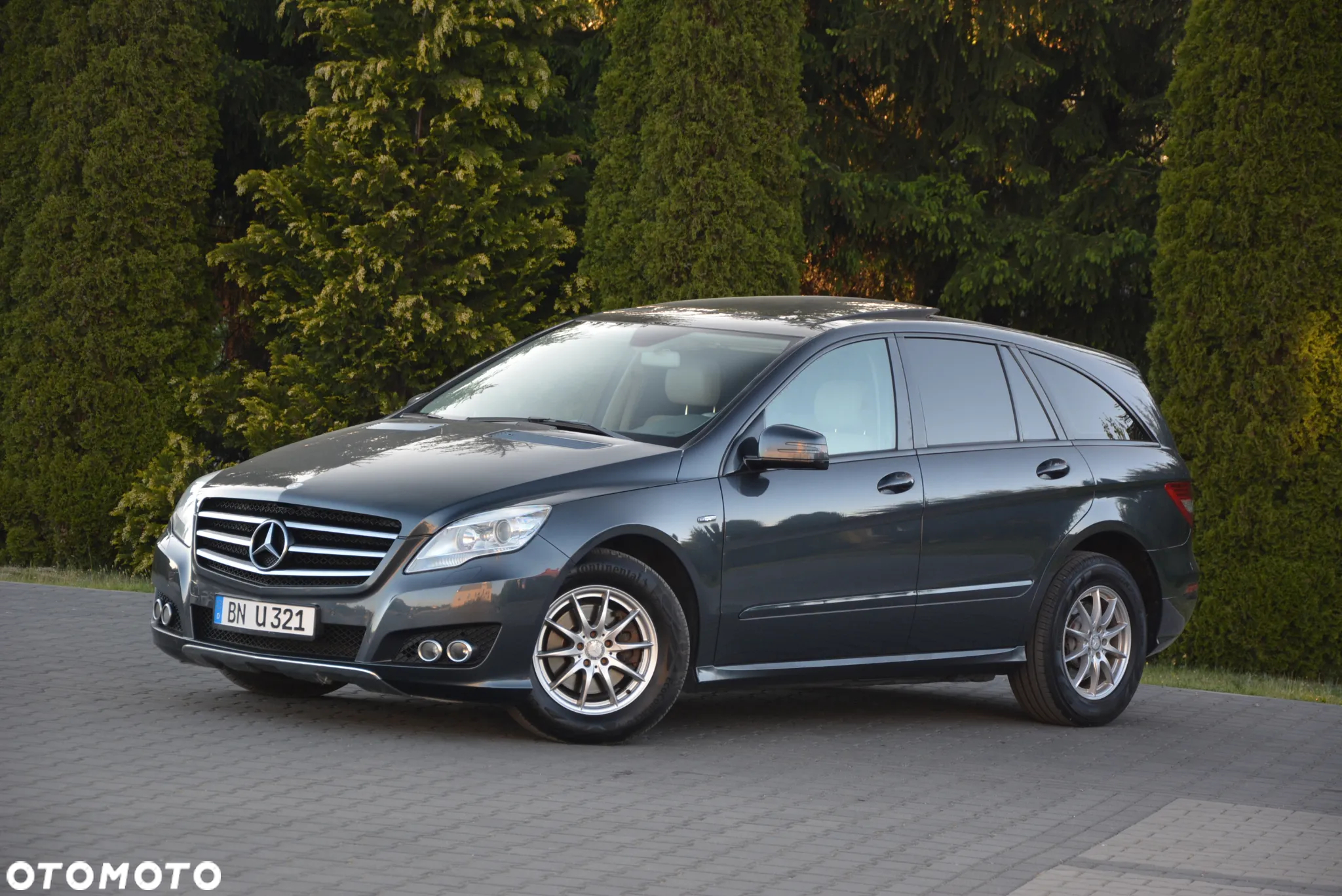 Mercedes-Benz Klasa R 300 CDI DPF BlueEFFICIENCY 7G-TRONIC - 13