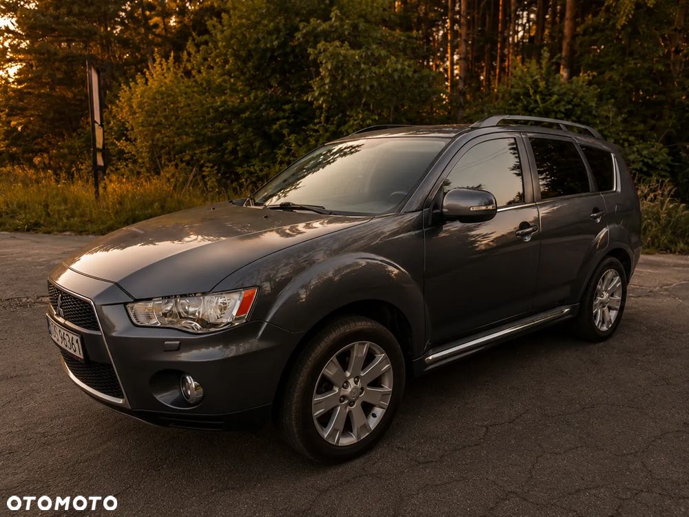Mitsubishi Outlander - 12
