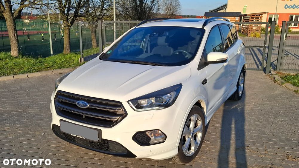 Ford Kuga 1.5 EcoBoost 2x4 ST-Line - 1