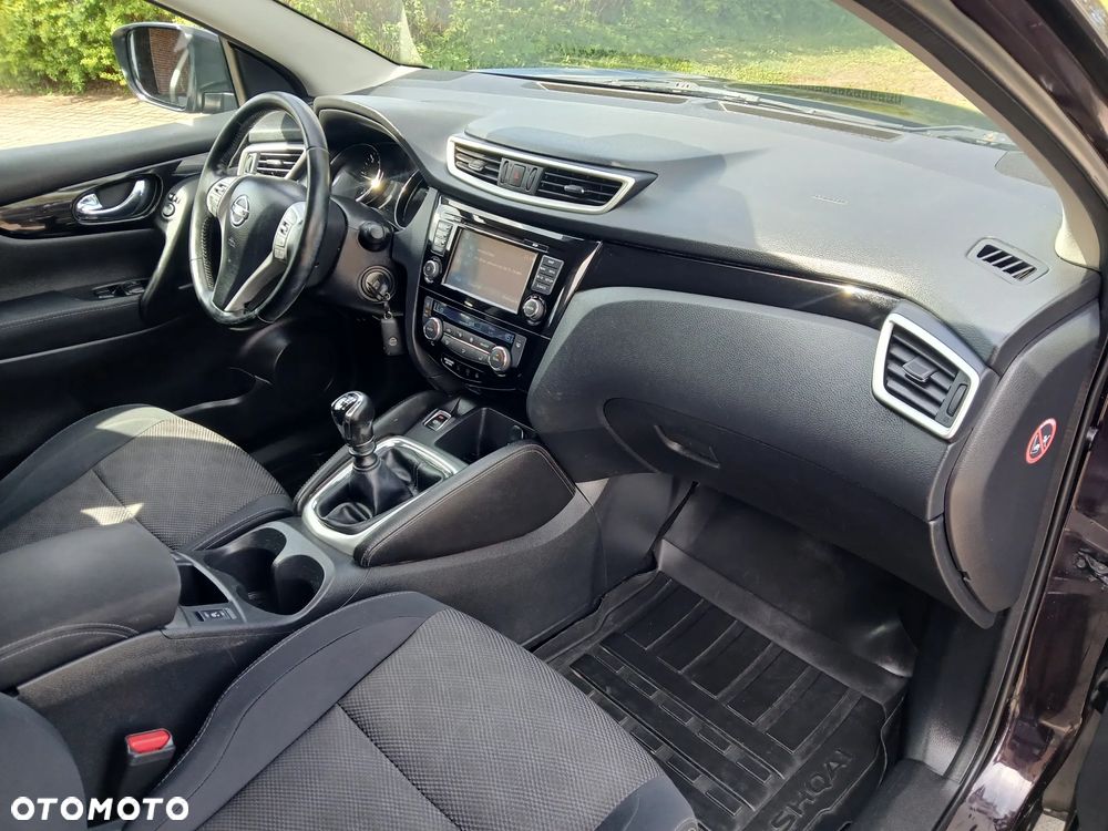 Nissan Qashqai 1.5 dCi N-Connecta - 17