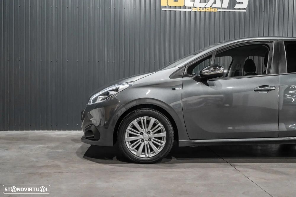 Peugeot 208 - 25