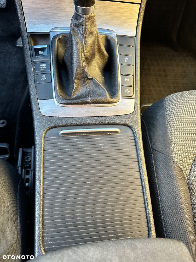 Volkswagen Passat 2.0 TDI Highline - 19