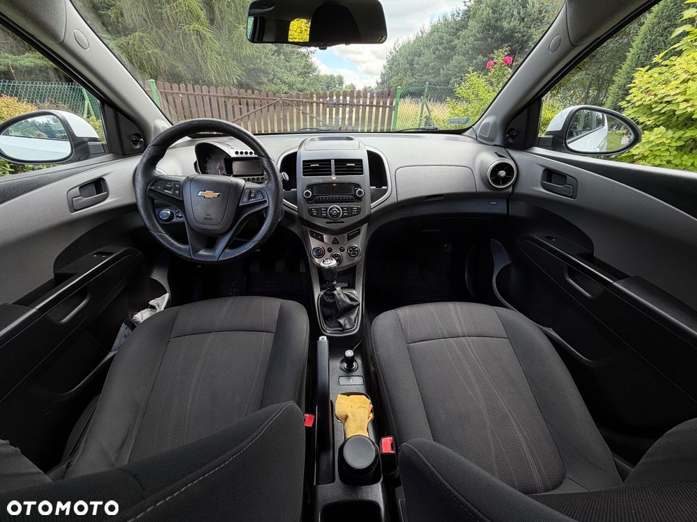 Chevrolet Aveo 1.2 LT - 8