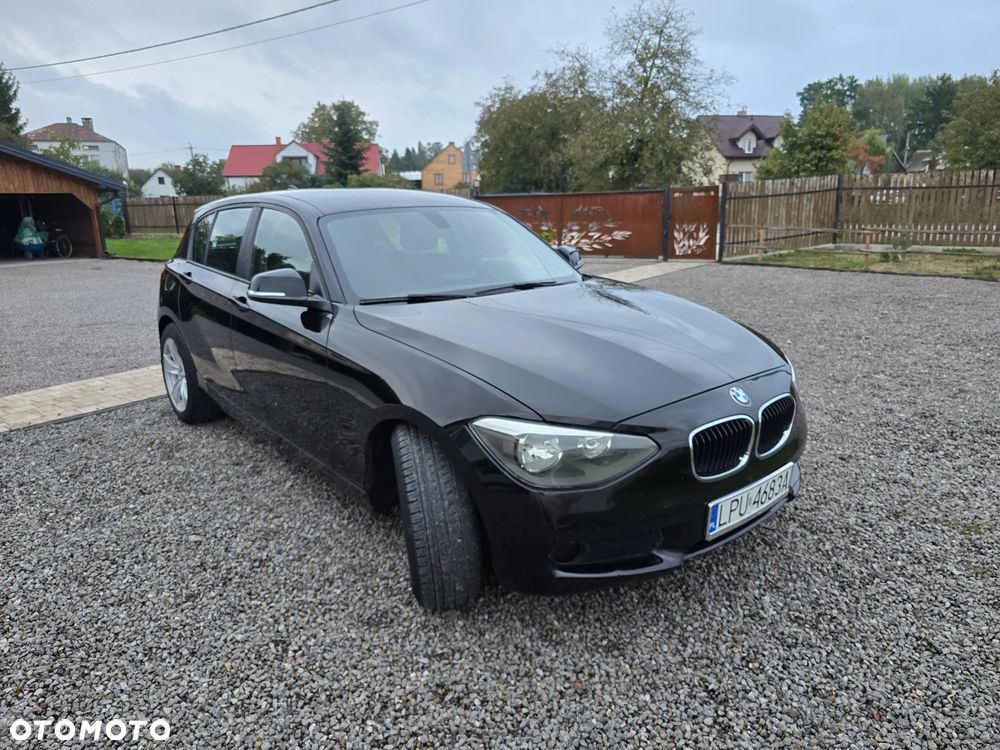BMW Seria 1 114i - 4