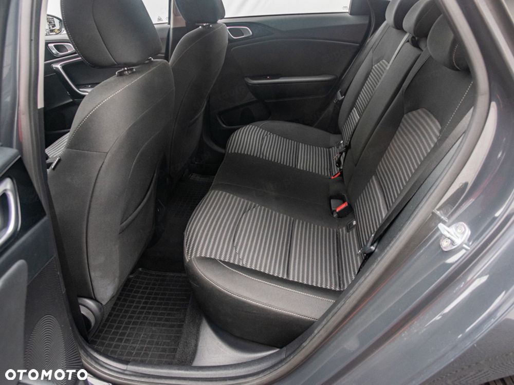 Kia Ceed 1.5 T-GDI M DCT - 30