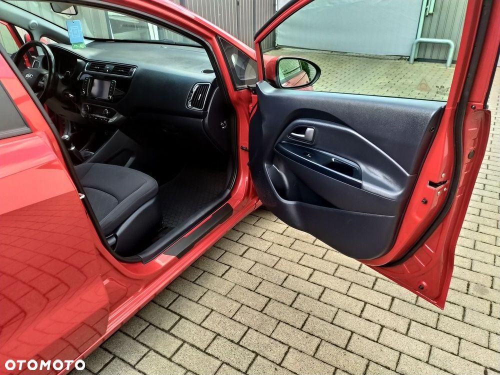 Kia Rio - 24