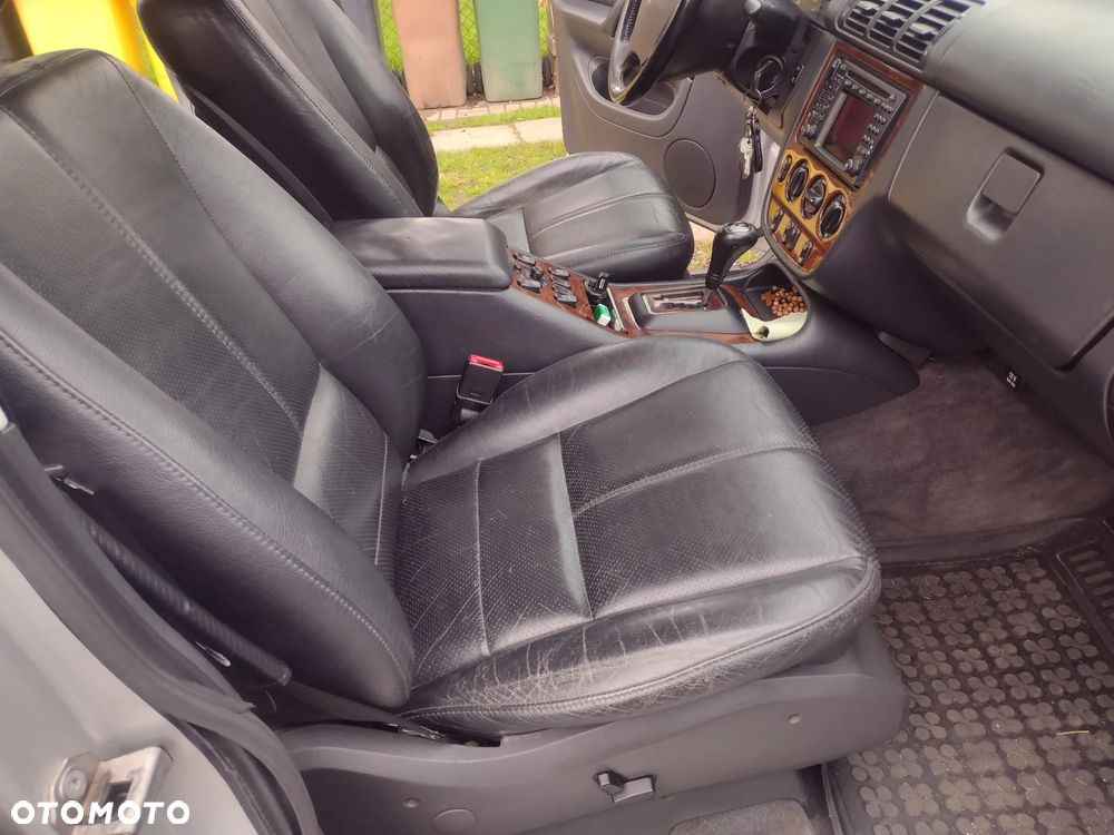 Mercedes-Benz ML - 10