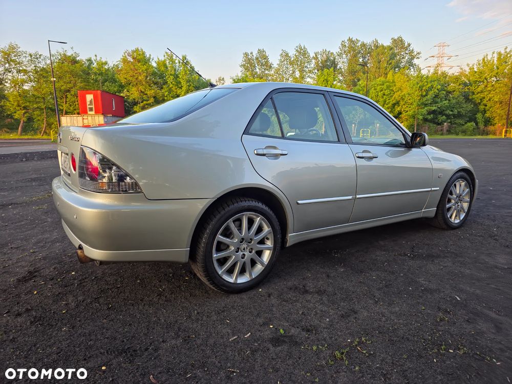 Lexus IS 200 Prestige - 15