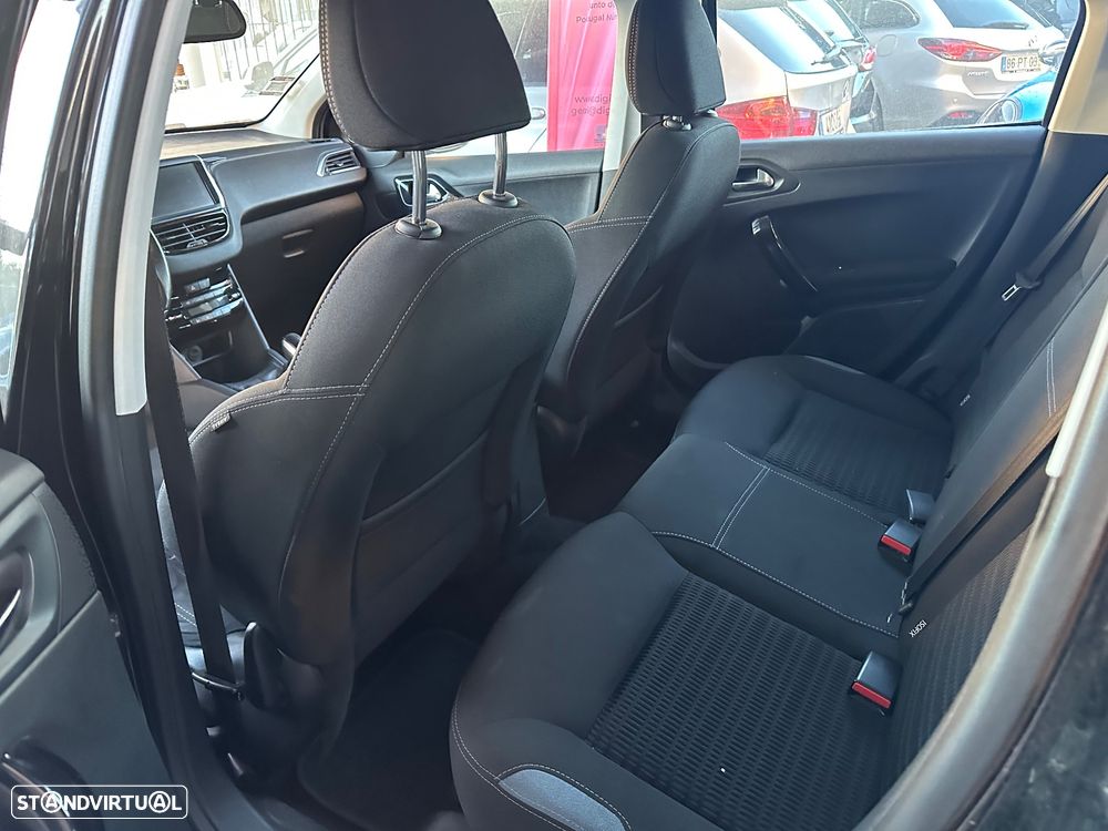 Peugeot 208 1.6 e-HDi Allure 95g - 20