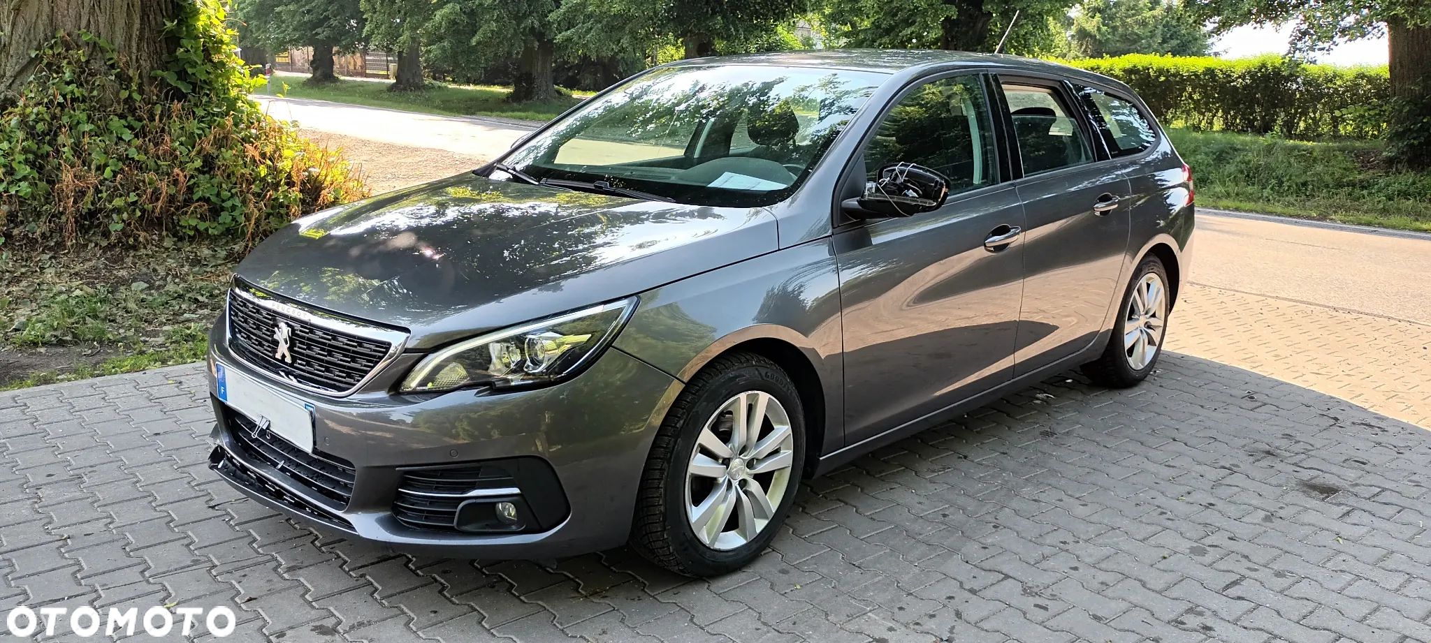 Peugeot 308 - 1