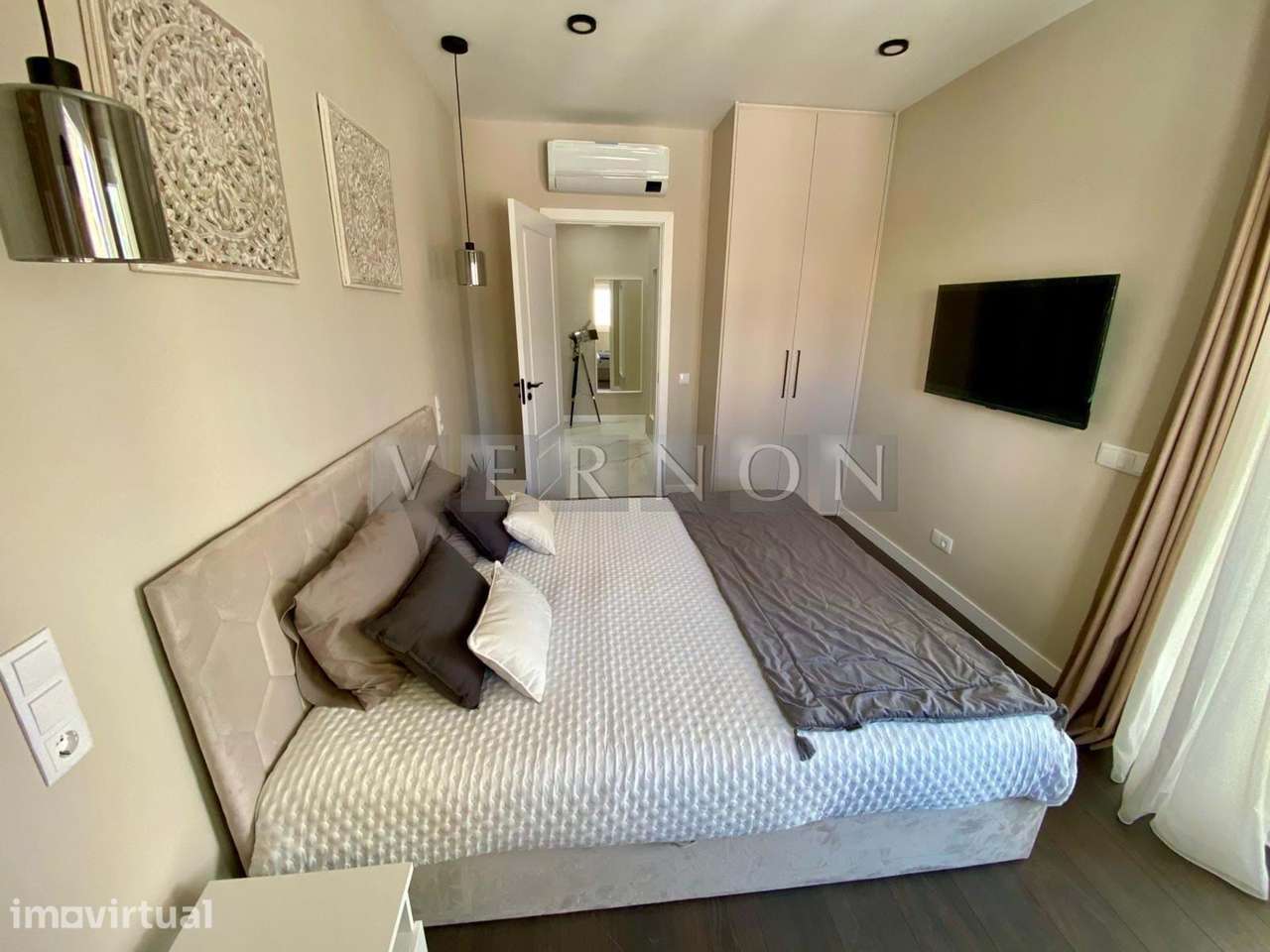 Exclusivo Apartamento T2+1 com Vista Mar em Armação de Pêra - Grande imagem: 2/25