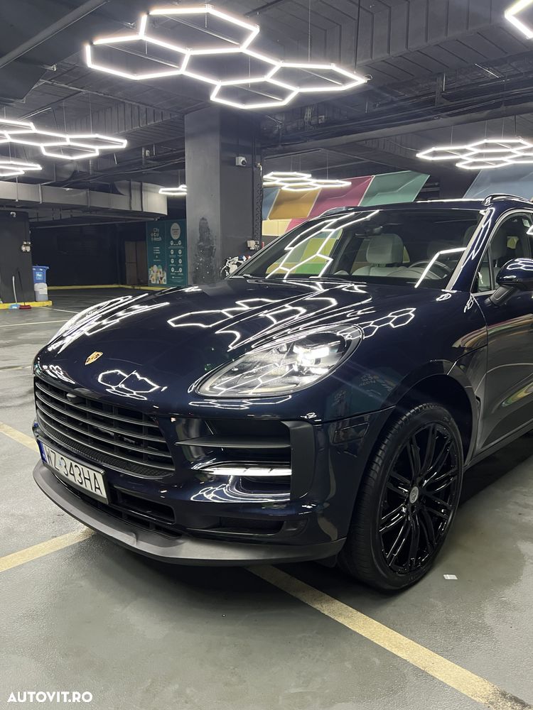 Porsche Macan Standard - 1