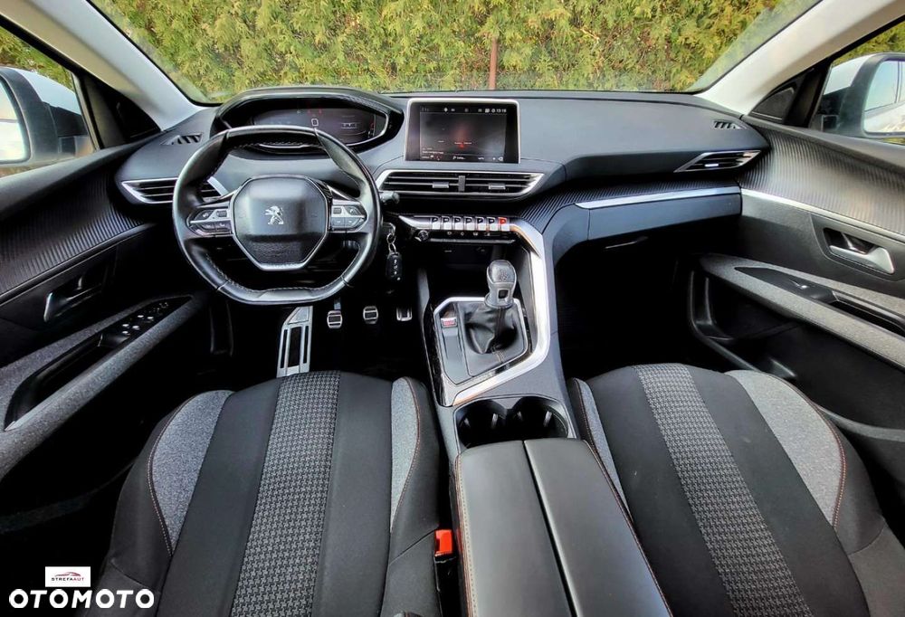 Peugeot 5008 - 9