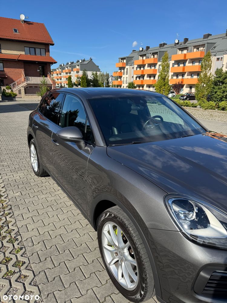 Porsche Cayenne - 3