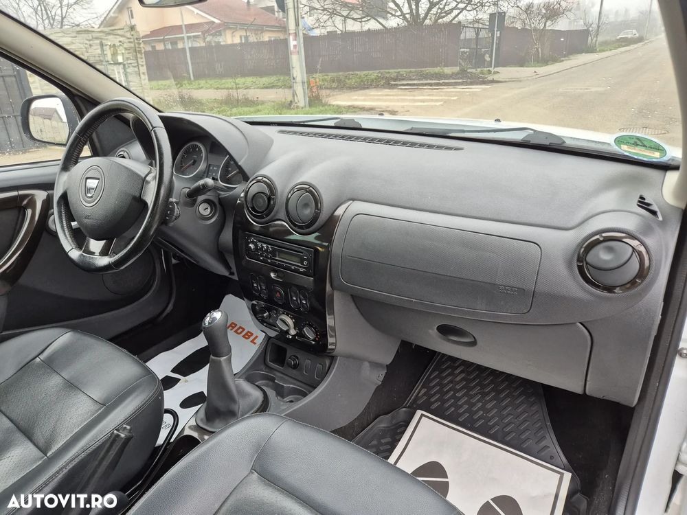 Dacia Duster 1.6 16V 4x2 Laureate - 8