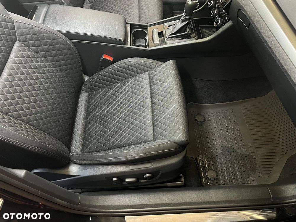 Skoda Superb 2.0 TDI Ambition DSG - 9