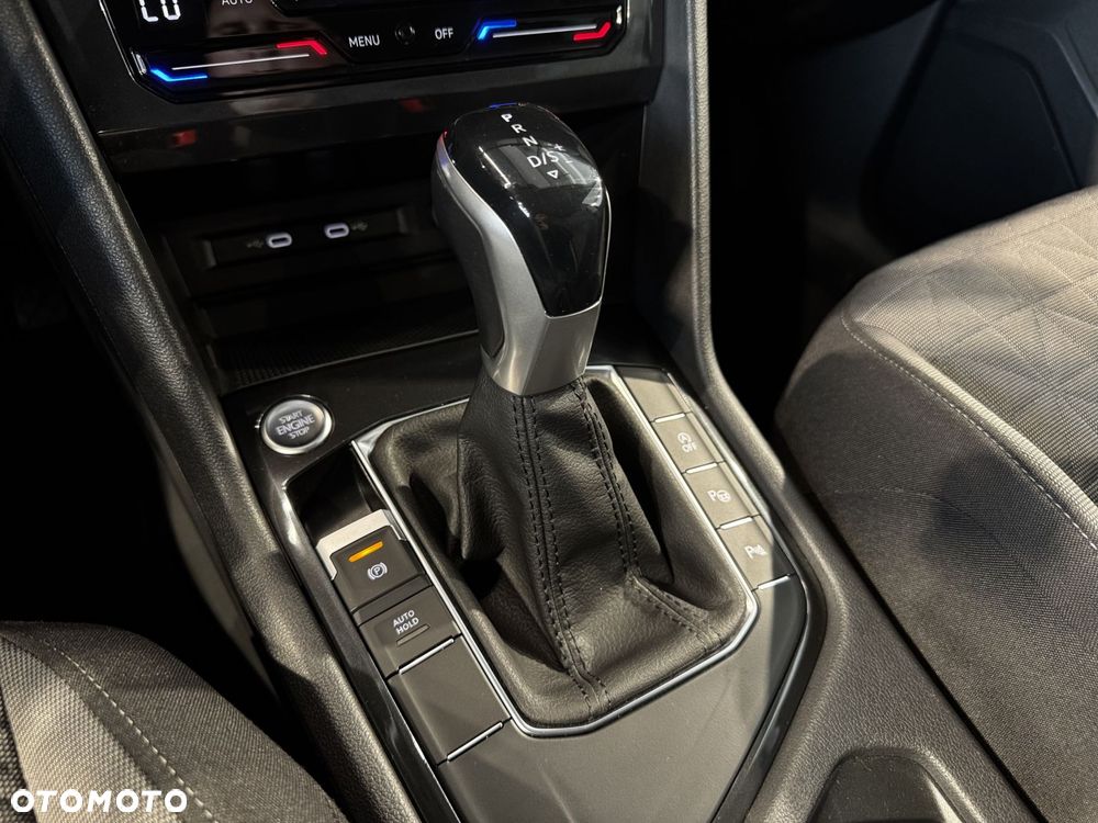 Volkswagen Tiguan - 27