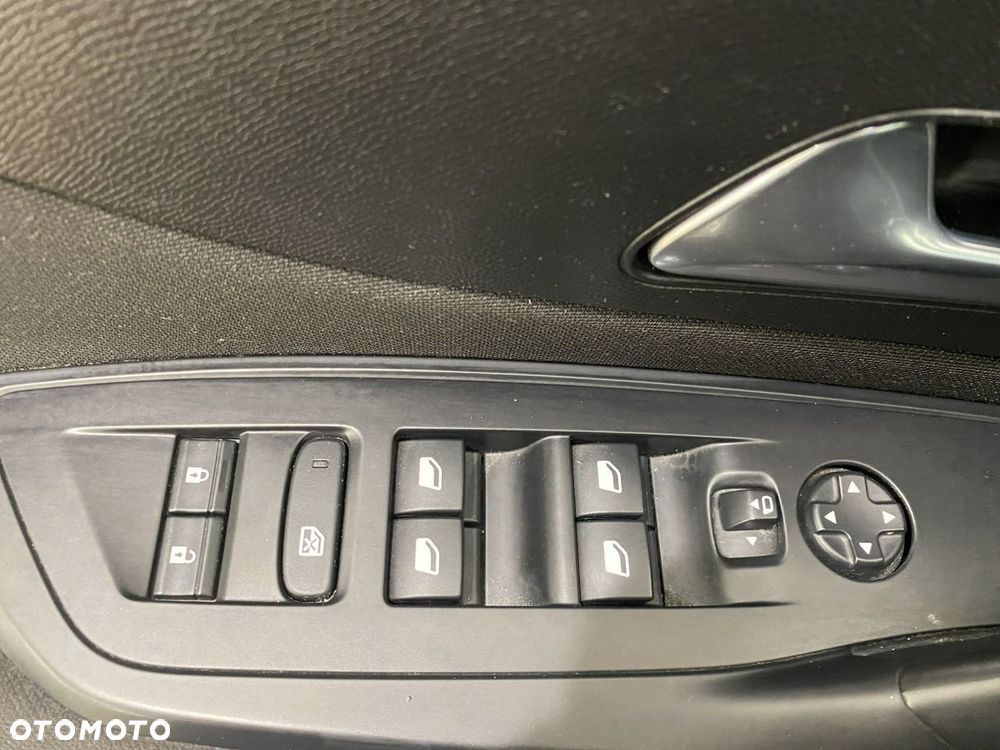 Peugeot 308 - 14