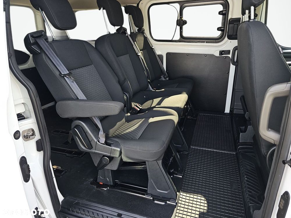 Ford Transit Custom - 32