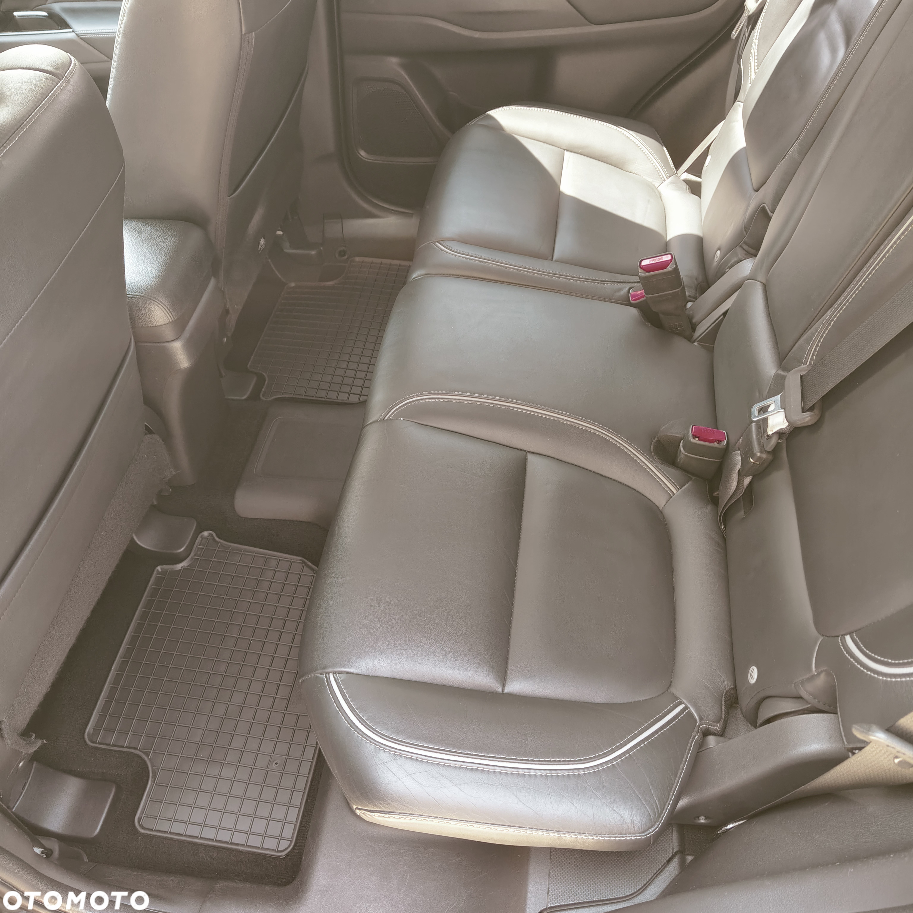 Mitsubishi Outlander - 15