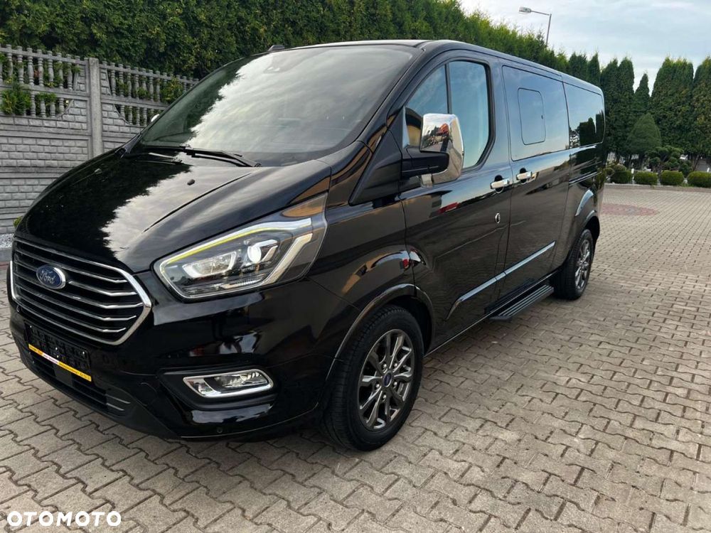 Ford Tourneo Custom - 14