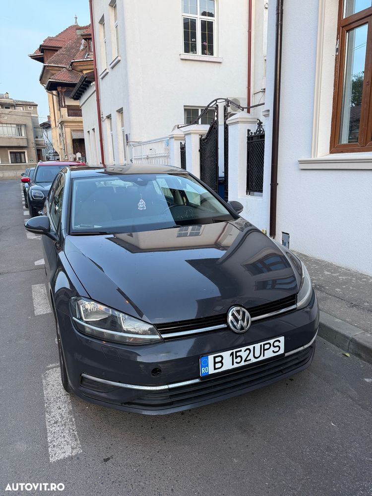 Volkswagen Golf 1.6 TDI DSG Highline - 1