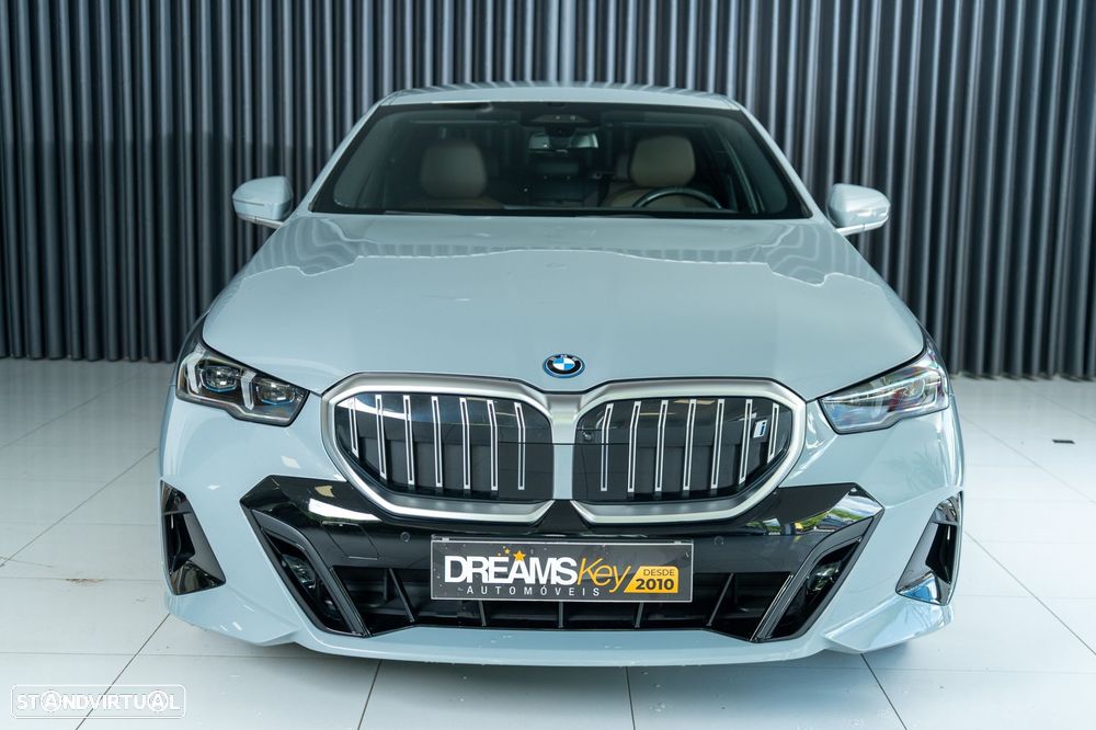 BMW i5 eDrive40 Pack Desportivo M - 4