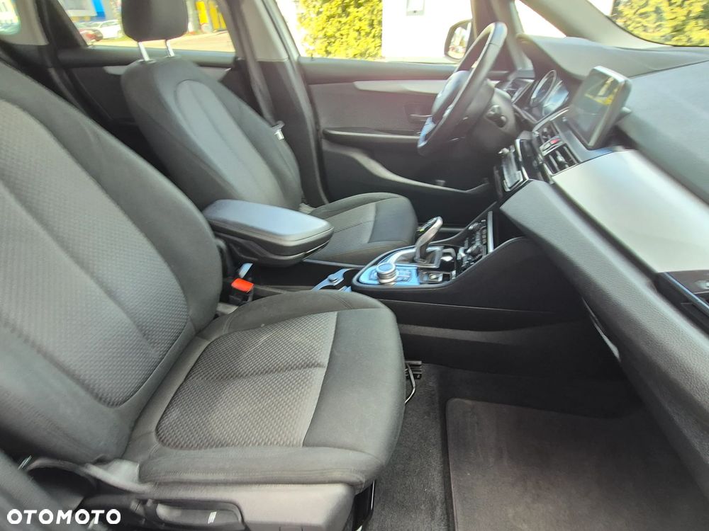 BMW Seria 2 218i Advantage - 32