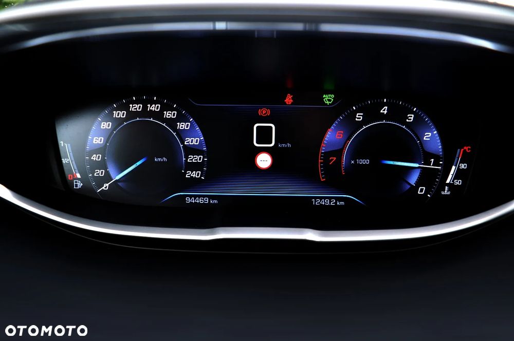 Peugeot 3008 1.2 PureTech Allure S&S - 36