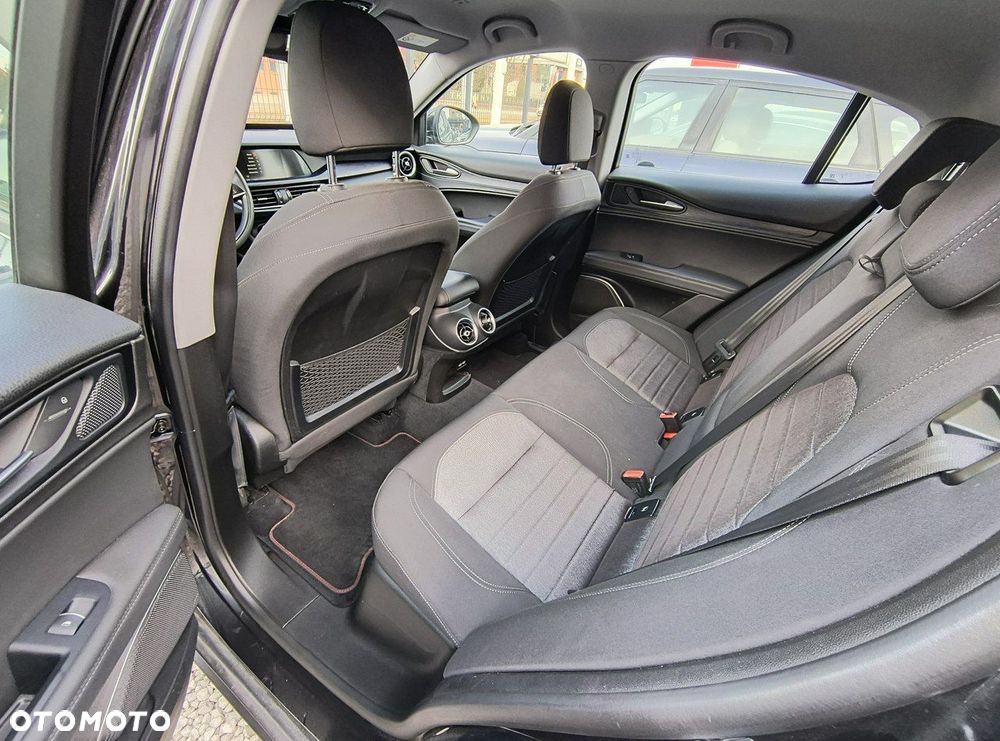 Alfa Romeo Stelvio 2.0 Turbo Q4 - 17