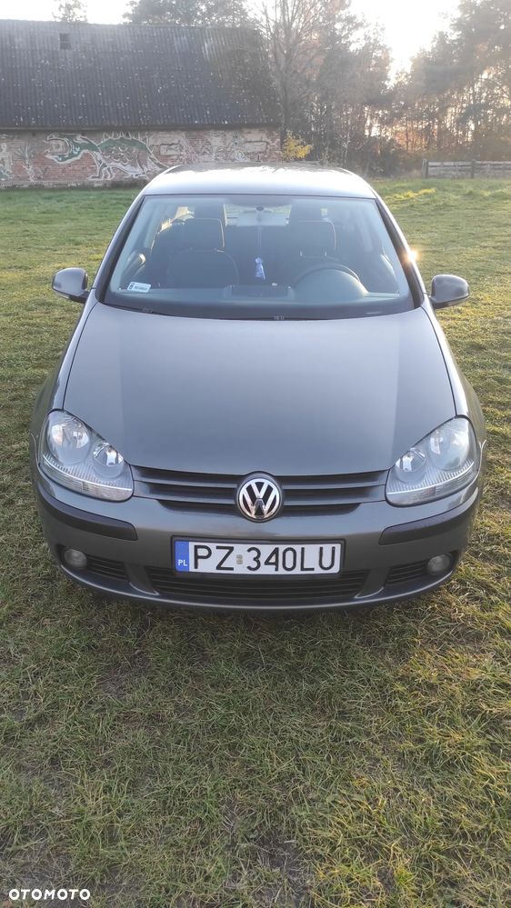 Volkswagen Golf 1.6 FSI Comfortline - 3