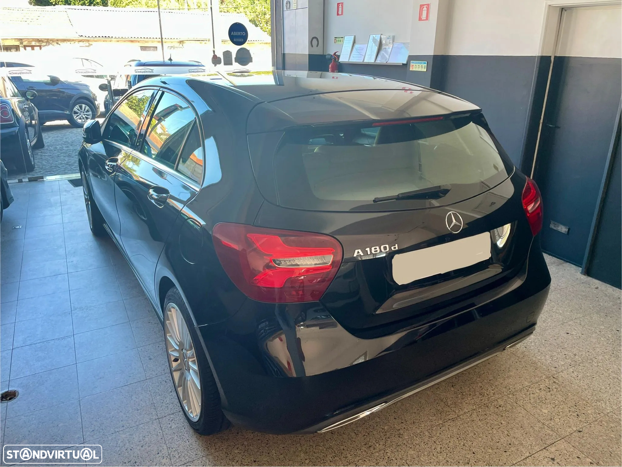 Mercedes-Benz A 180 d Urban - 16