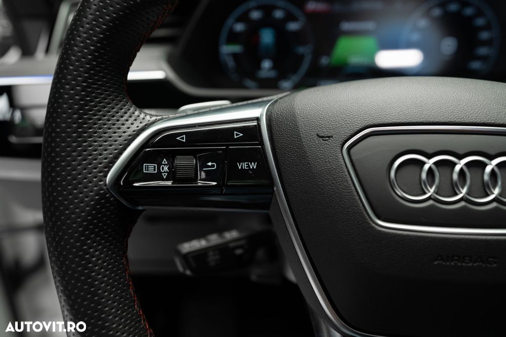 Audi Q8 Sportback e-tron - 21