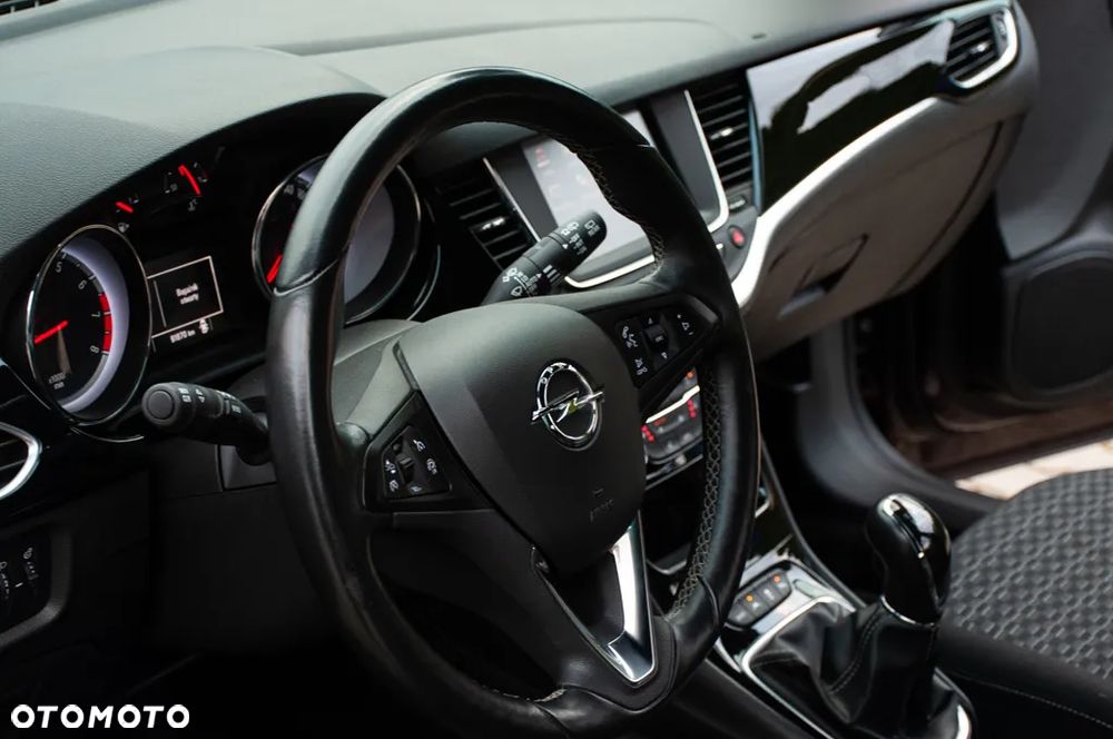 Opel Astra 1.4 Turbo Innovation - 23