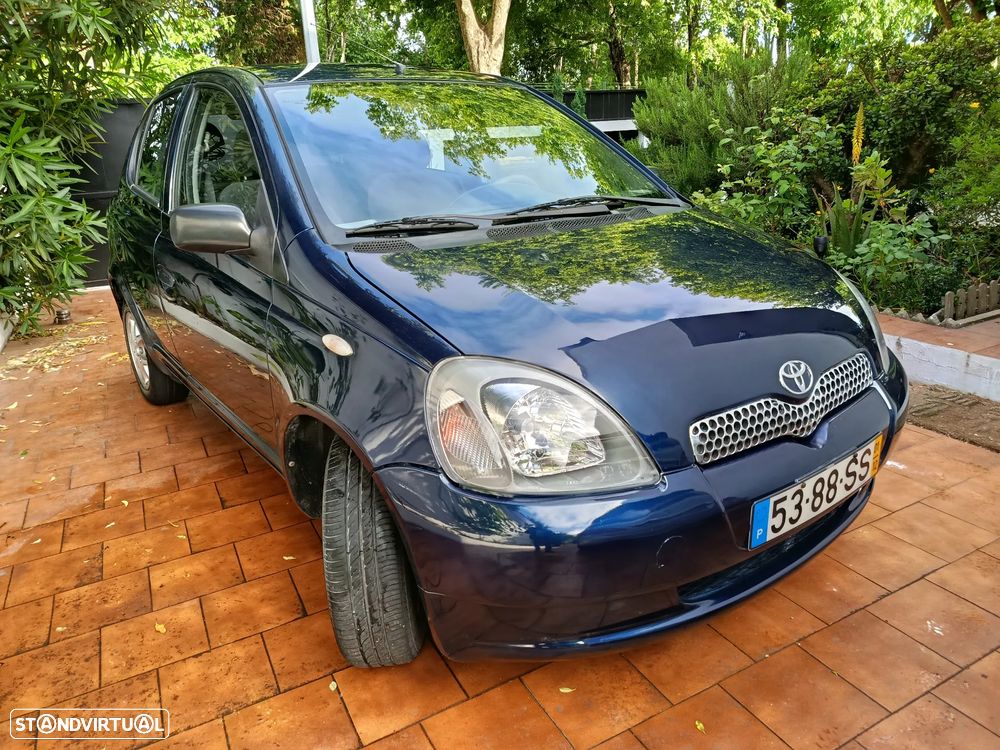 Toyota Yaris 1.0 Sol - 2