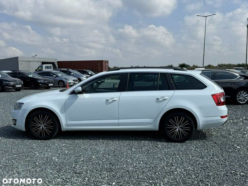 Skoda Octavia Combi 2.0 TDI DSG Style - 6