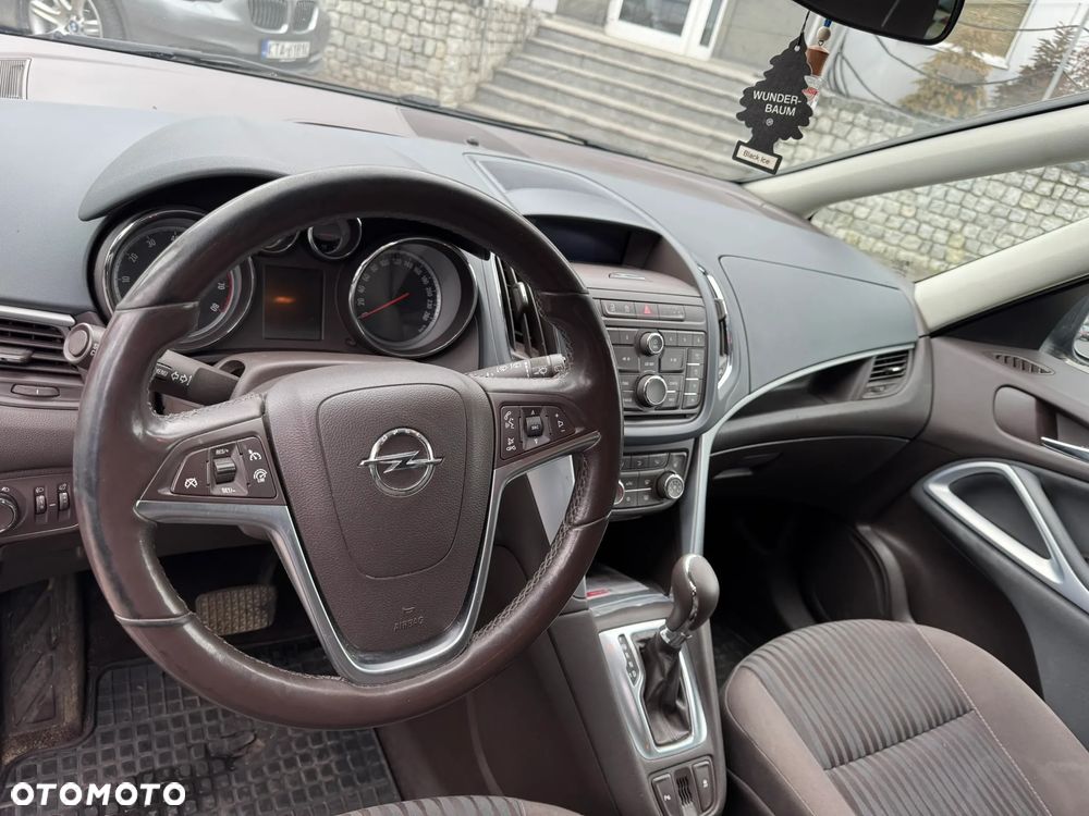 Opel Zafira 1.4 T Cosmo - 11