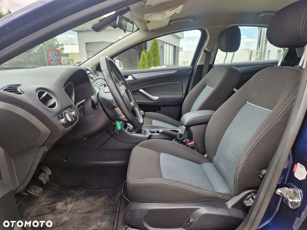 Ford Mondeo 2.0 TDCI Trend - 10