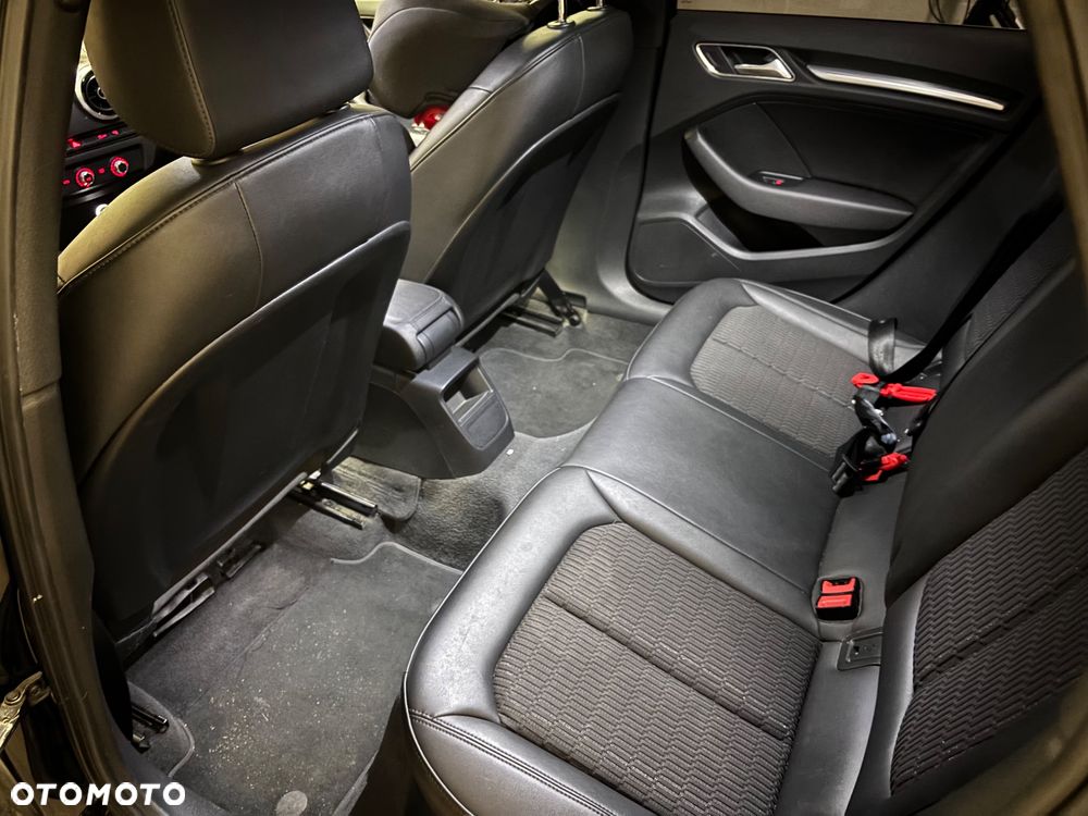 Audi A3 Sportback - 8