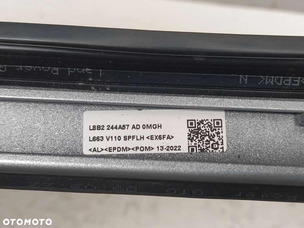 LAND ROVER DEFENDER L663 20- LISTWA SZYBY LEWY TYŁ TYLNA ORYGINAŁ - 7