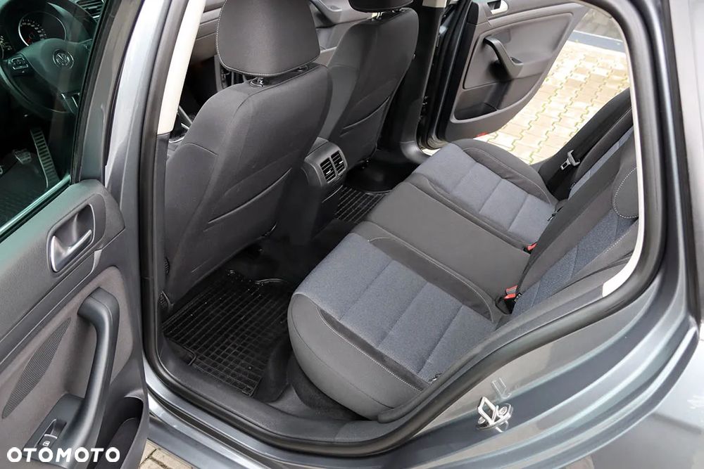 Volkswagen Golf 1.6 TDI DPF Style - 26