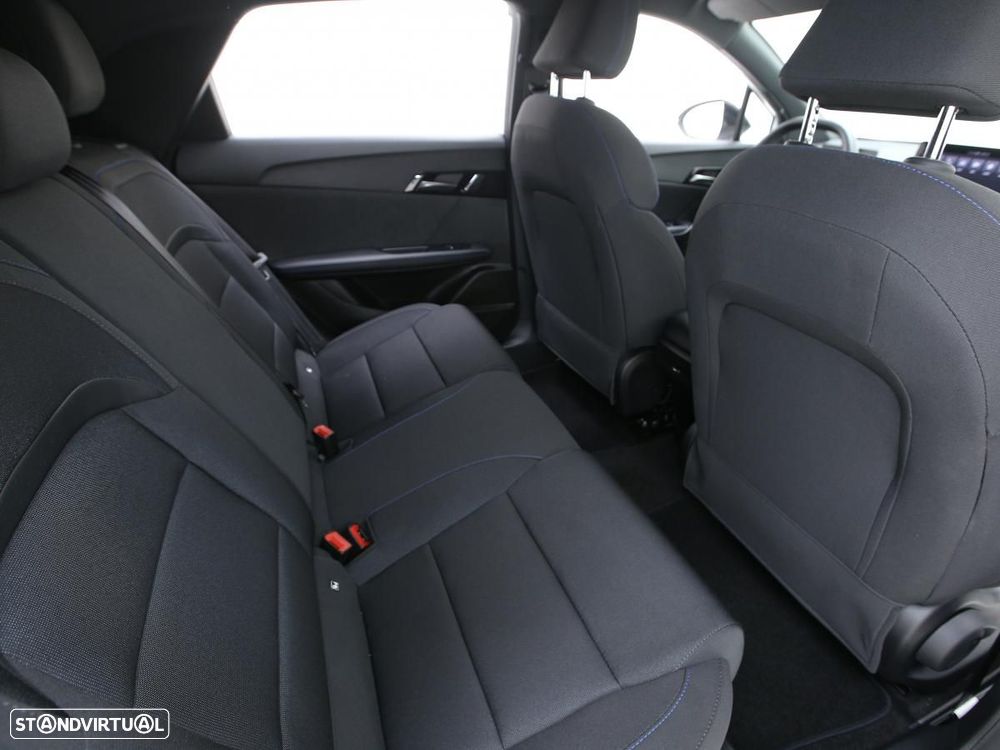 MG MG4 64 kWh Comfort - 11