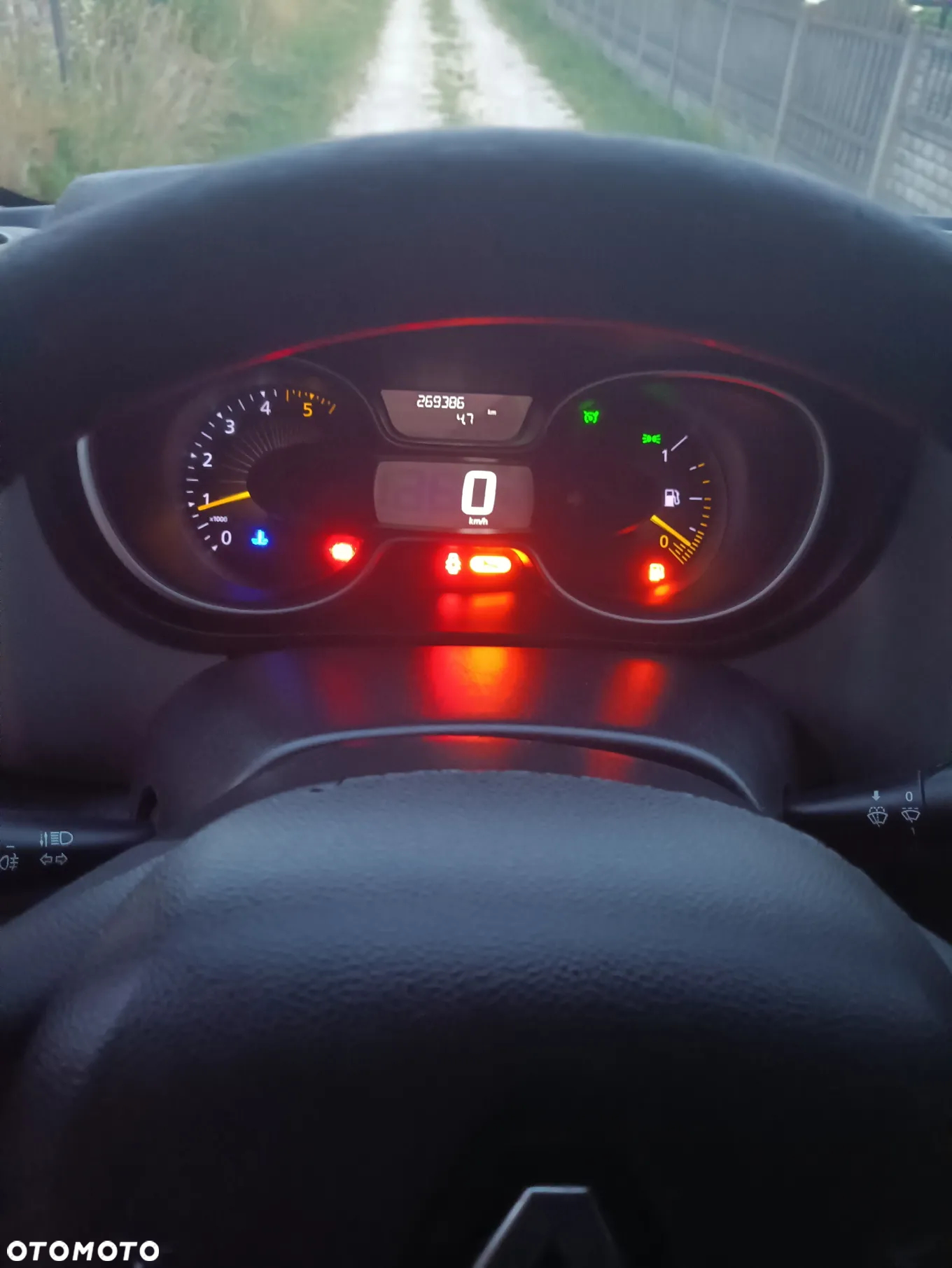 Renault Trafic - 12