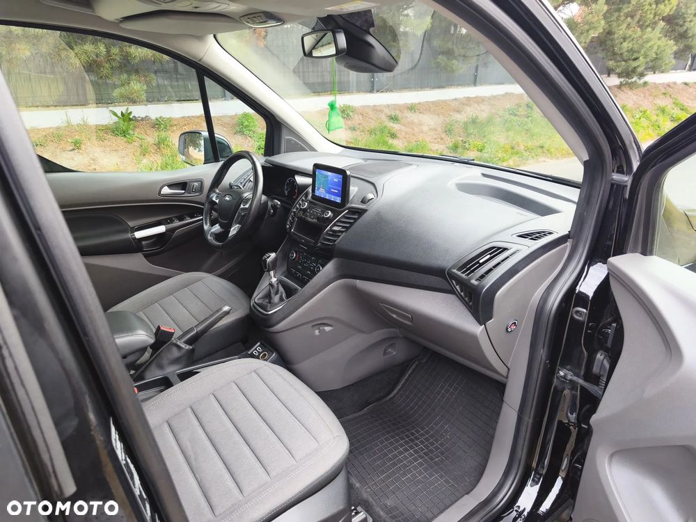 Ford Tourneo Connect Grand - 11